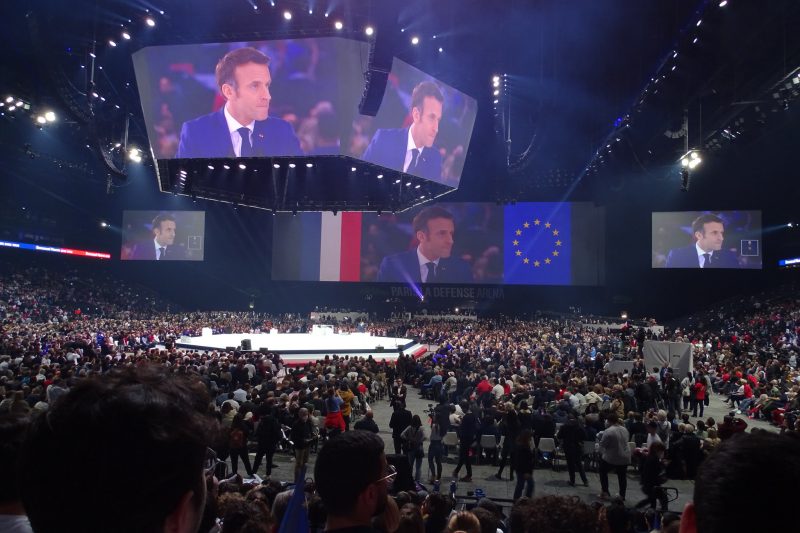 Macron addresses a large meeting on 2 April 2022.